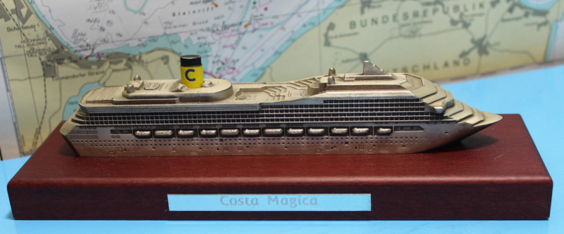 Cruise ship "Costa Magica" (1 p.) IT 2004 in ca. 1:1400 - Kopie